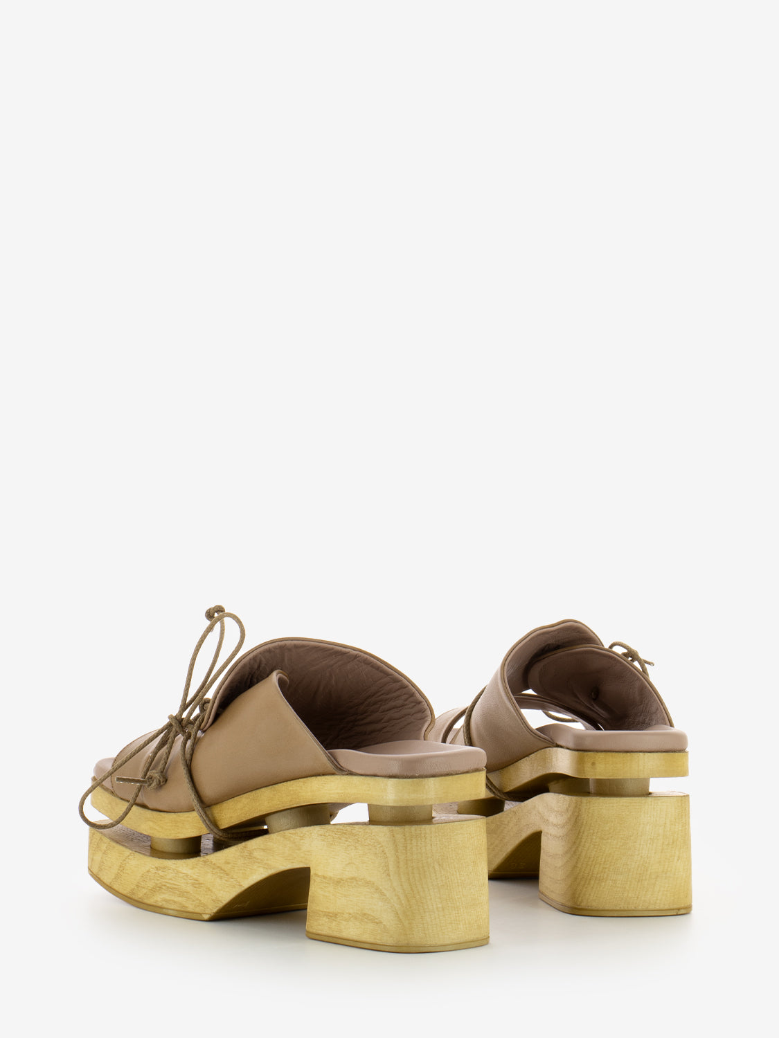 Kite sand leather clog