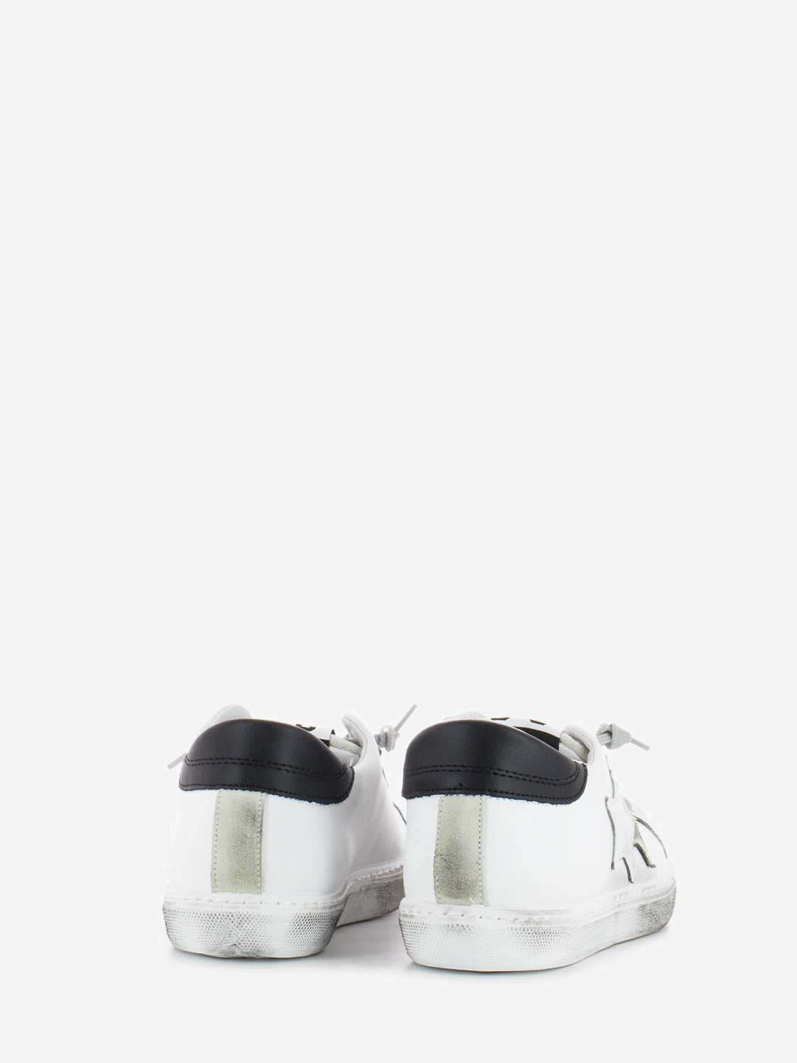 Low sneakers white leather / black details