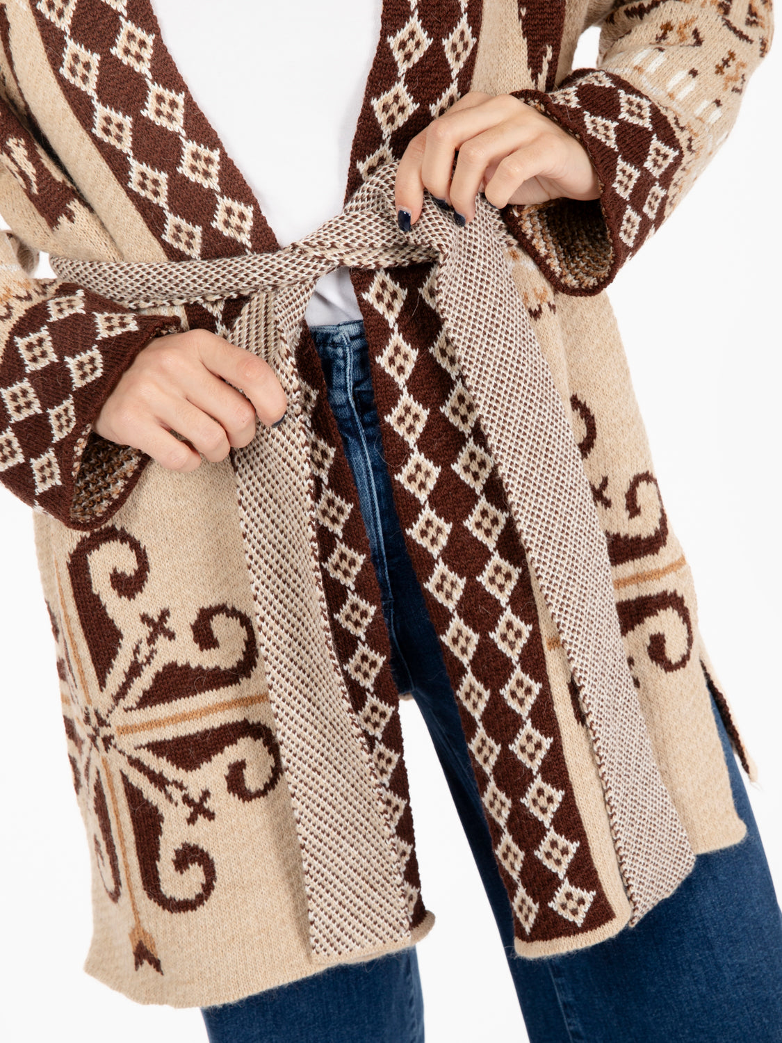 Cardigan jacquard con cintura sabbia