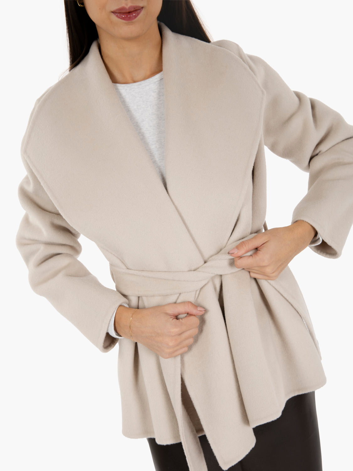 Short coat with beige sash