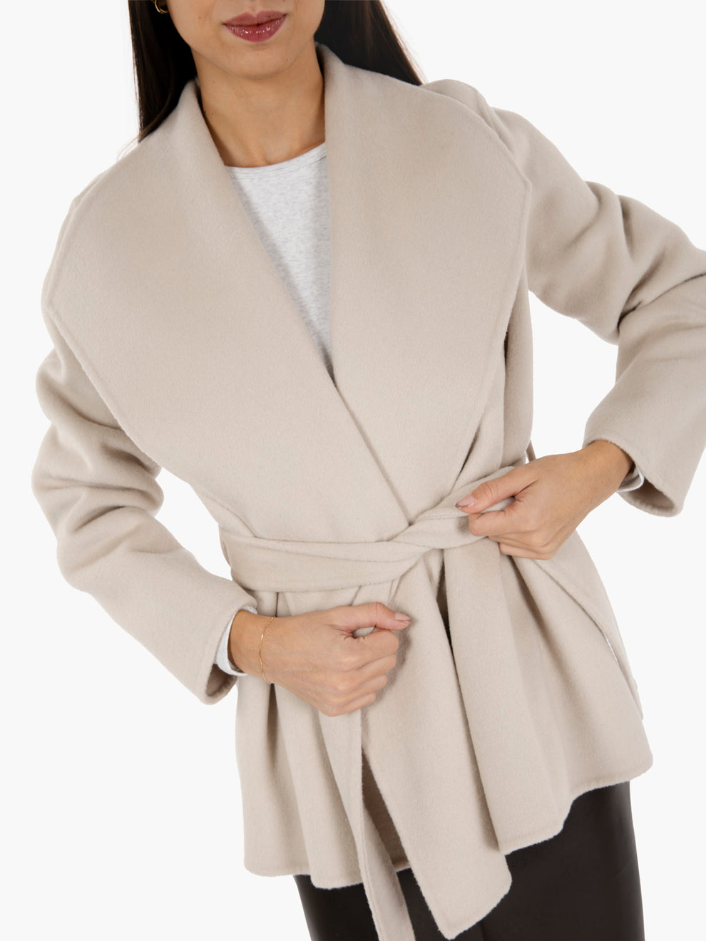Short coat with beige sash