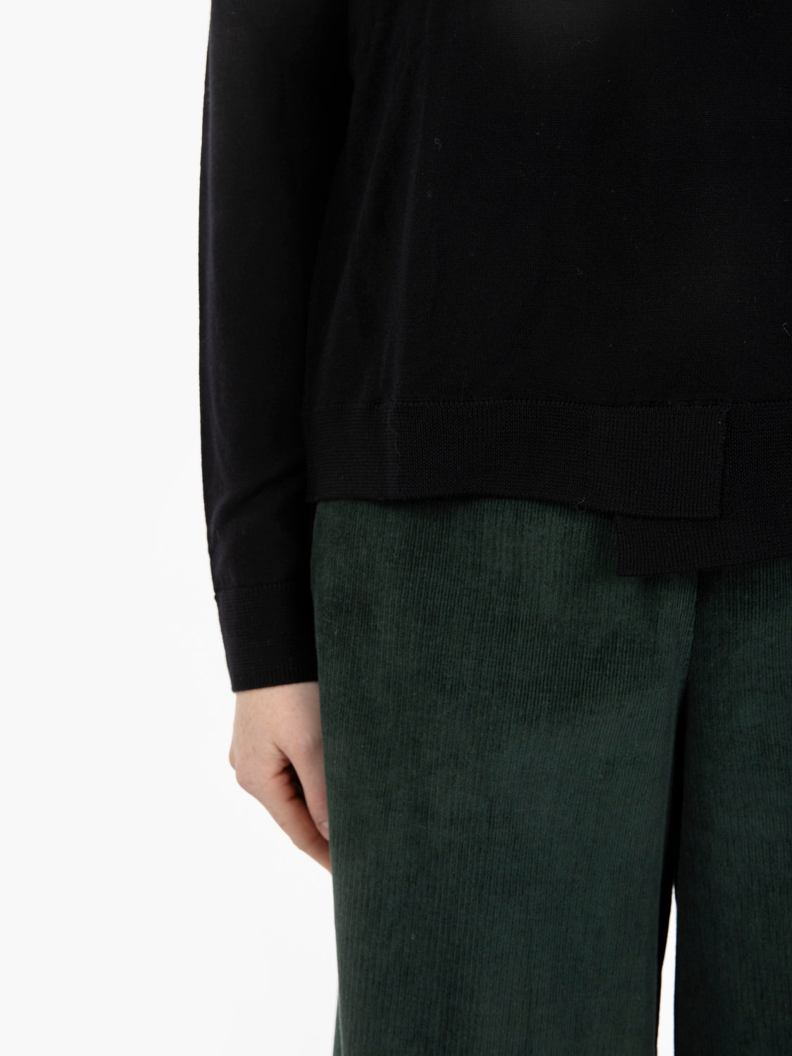 Maglia con scollo a V nero