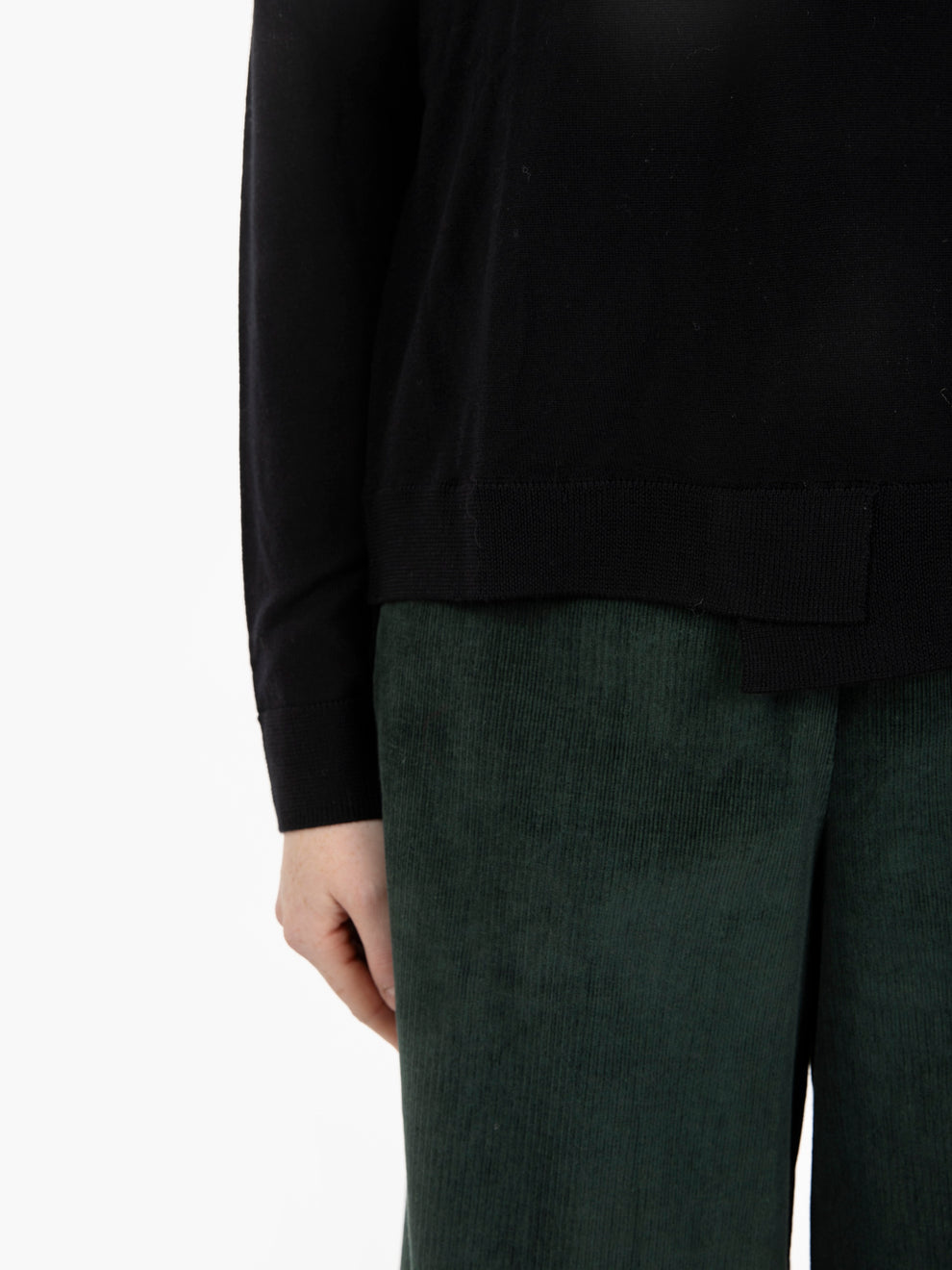 Maglia con scollo a V nero