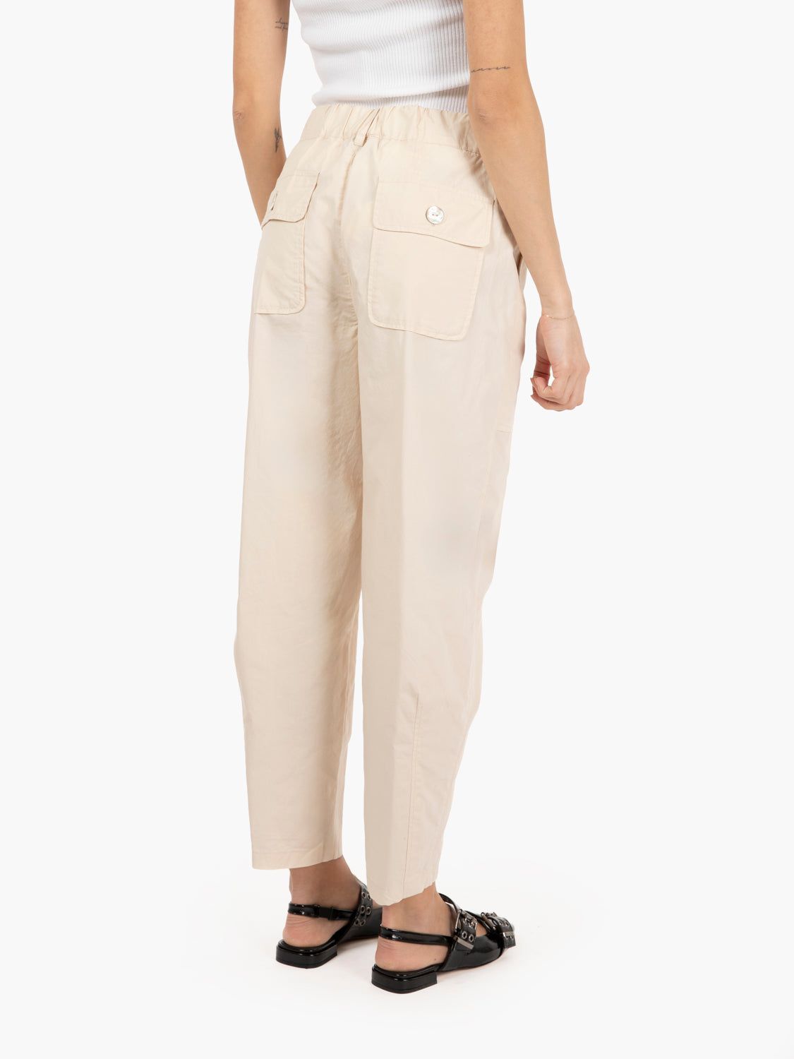 Pantaloni carrot fit beige