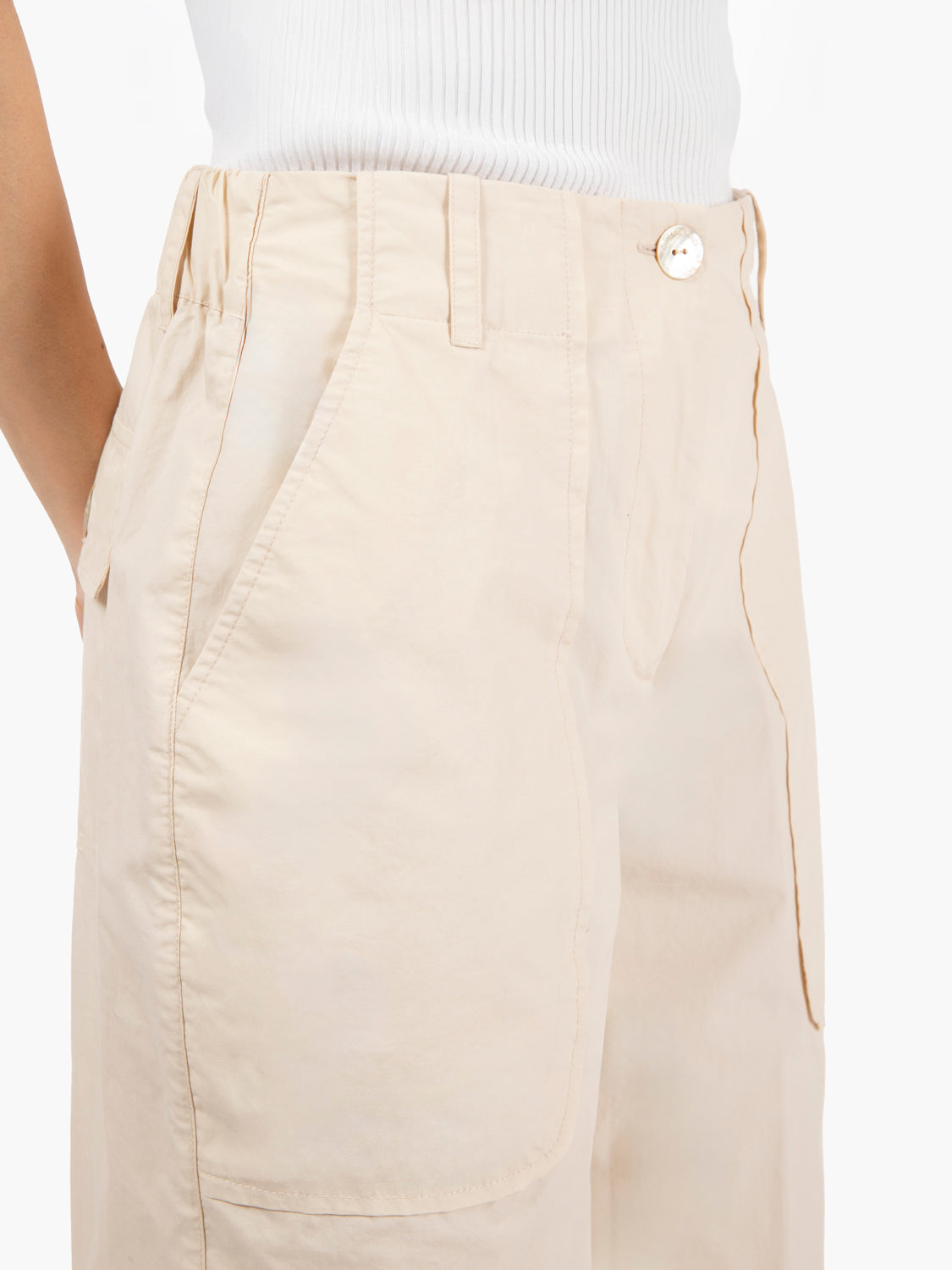 Pantaloni carrot fit beige