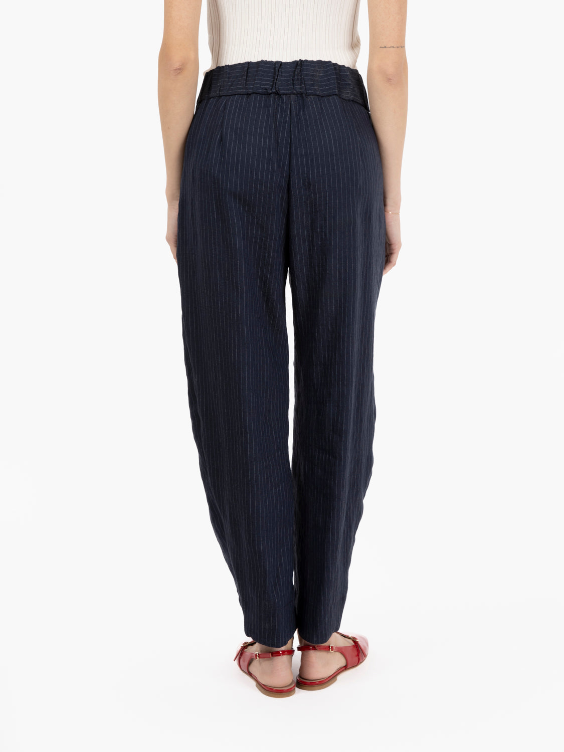 Pantaloni carrot fit gessato blu