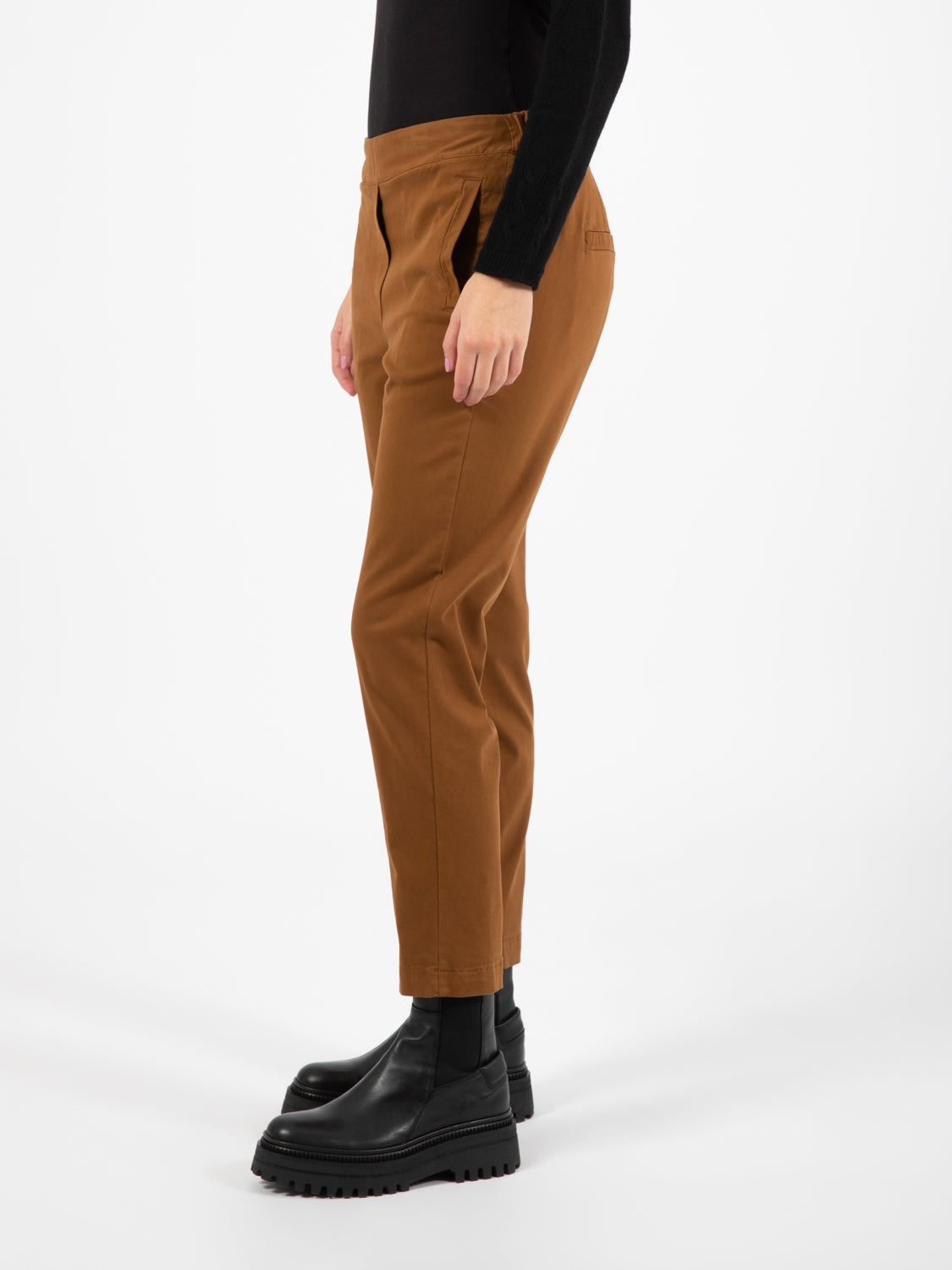 Elastic waist trousers in dark brown