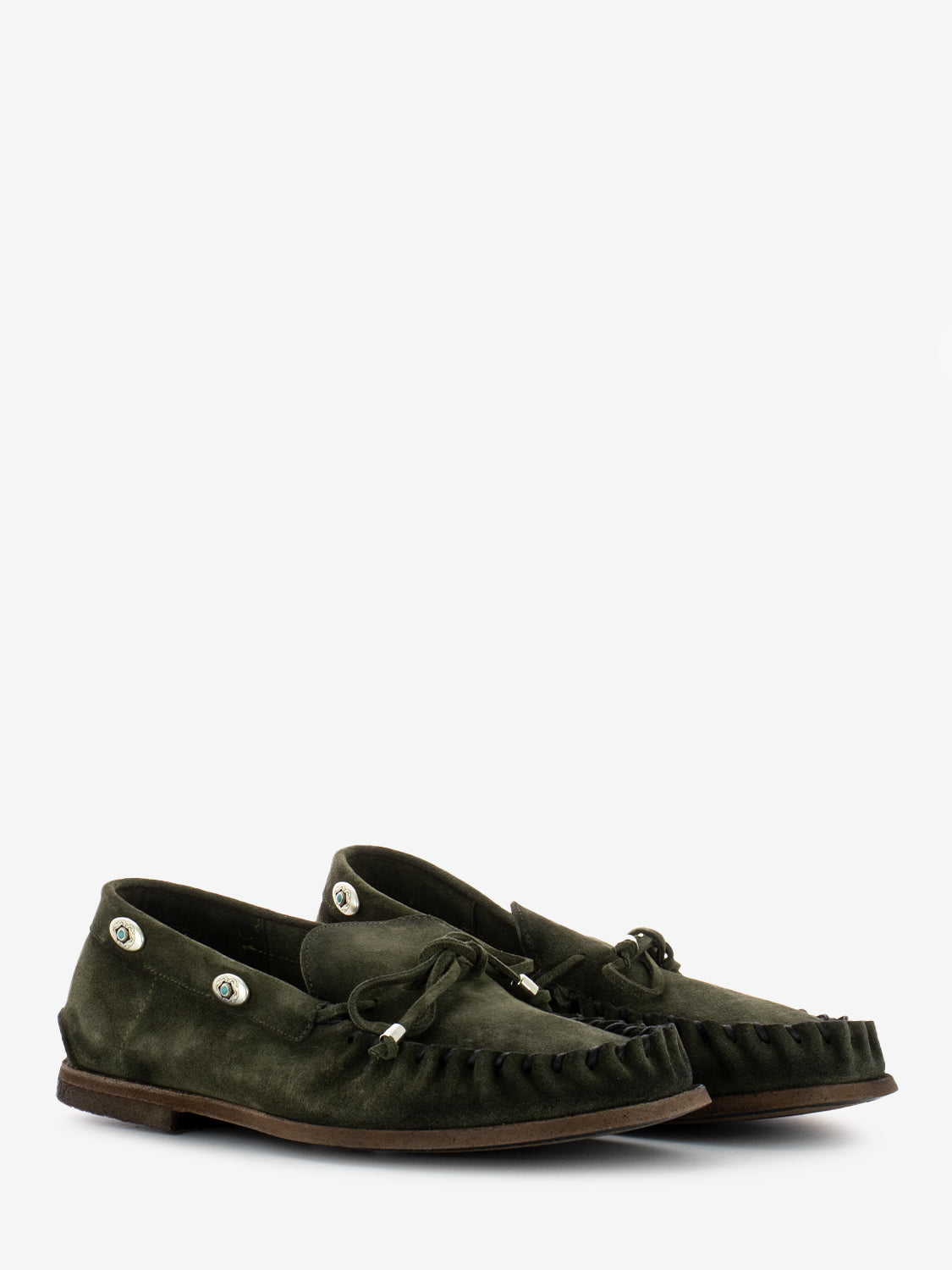 Suede moccasins with khaki accessory