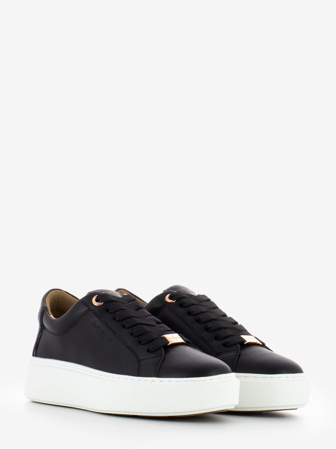 London High W black