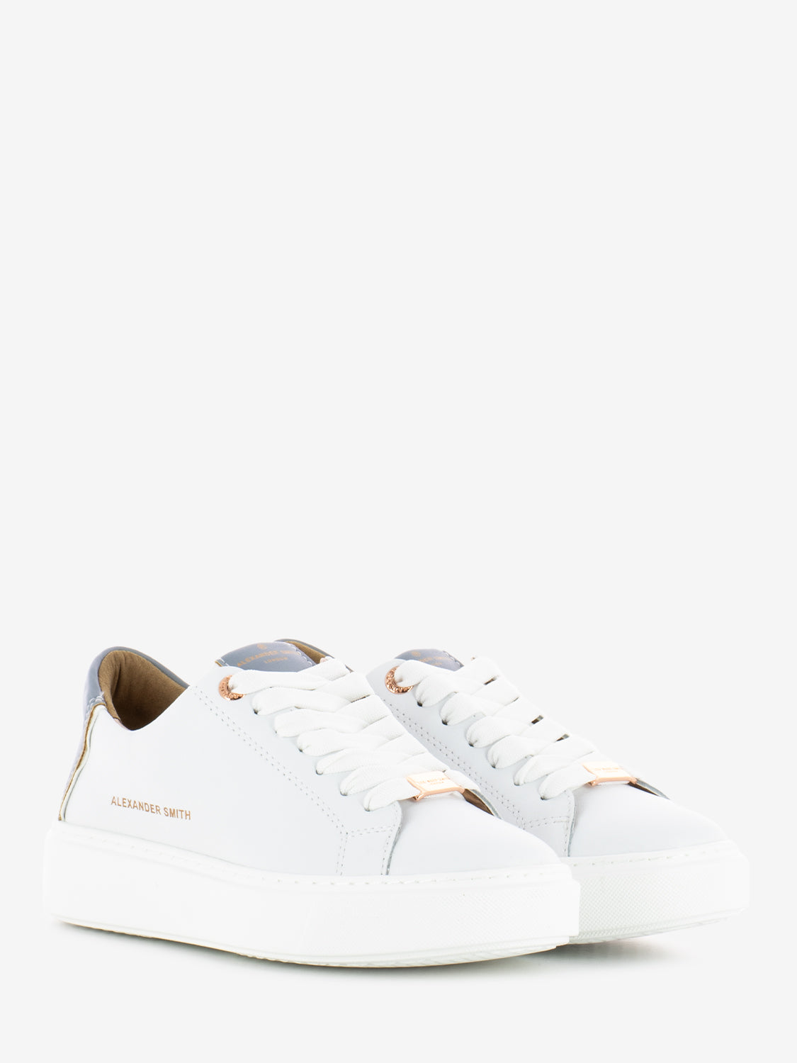 London woman white / light avio