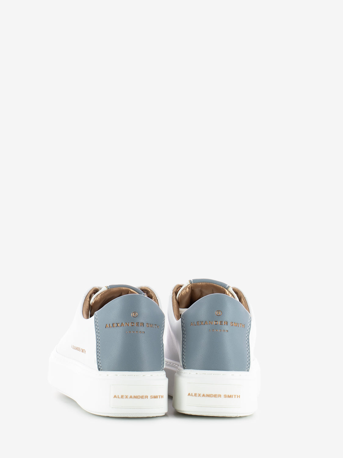 London woman white / light avio