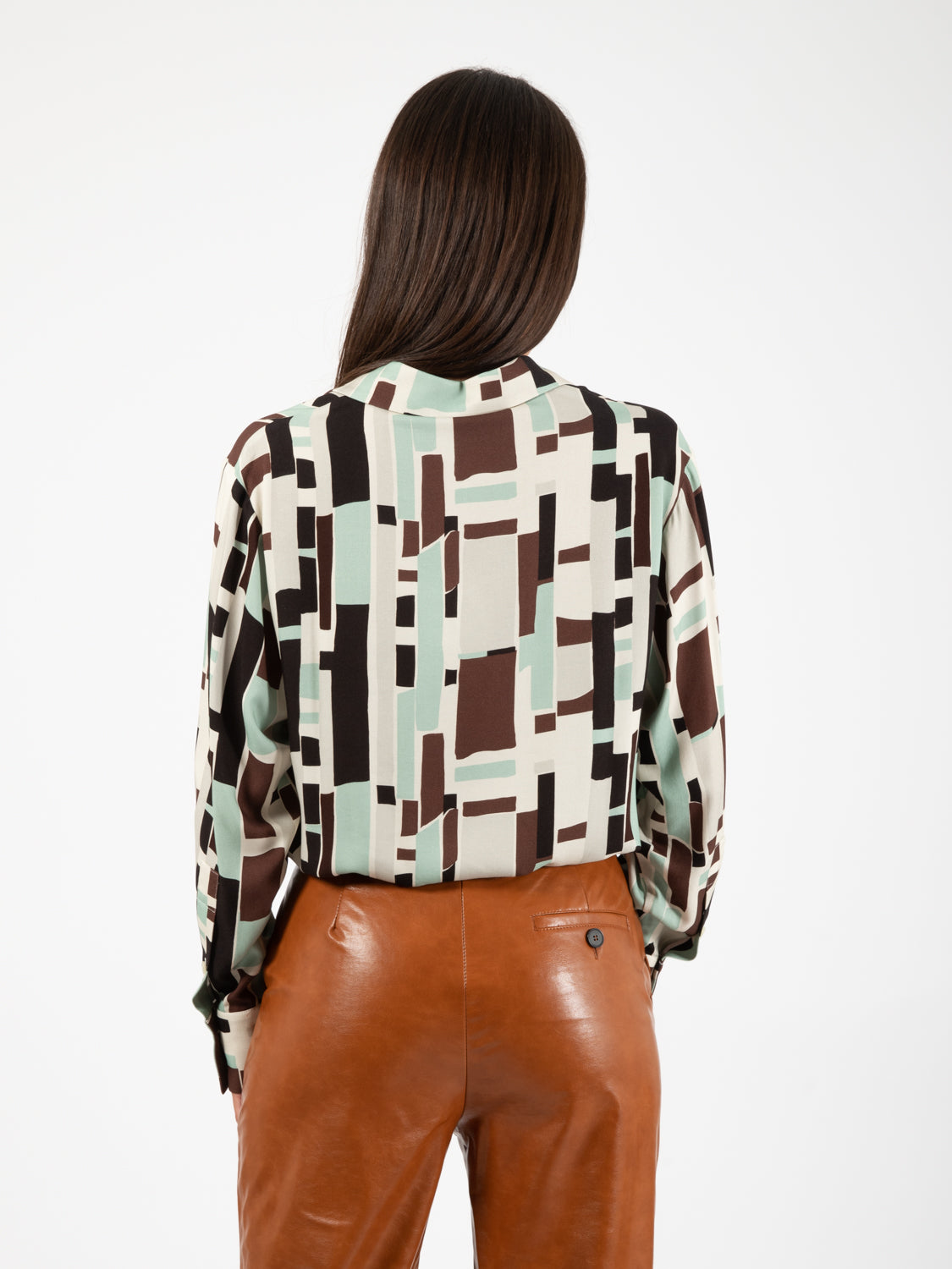 Camicia in viscosa stampa patch multicolor