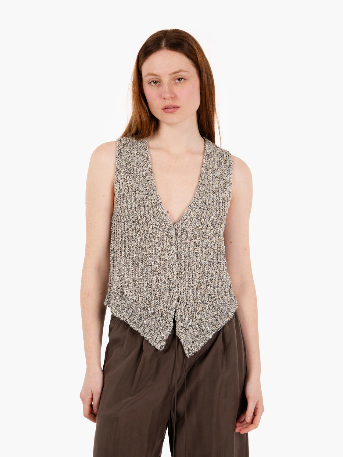 Tricot vest with gray sequins