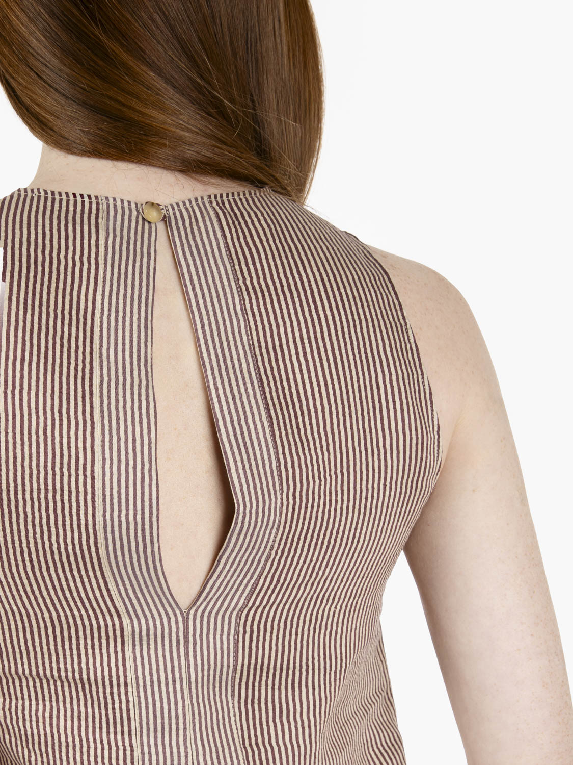 Top smanicato in lino micro stipes barolo