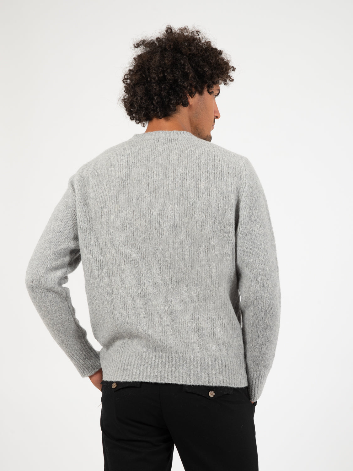 Maglione bouclè pietra
