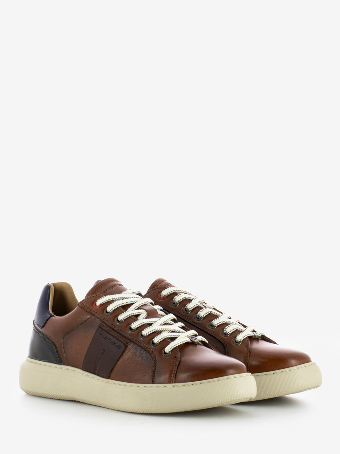 Camel leather sneakers