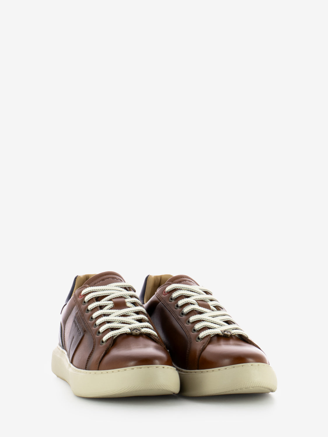 Camel leather sneakers