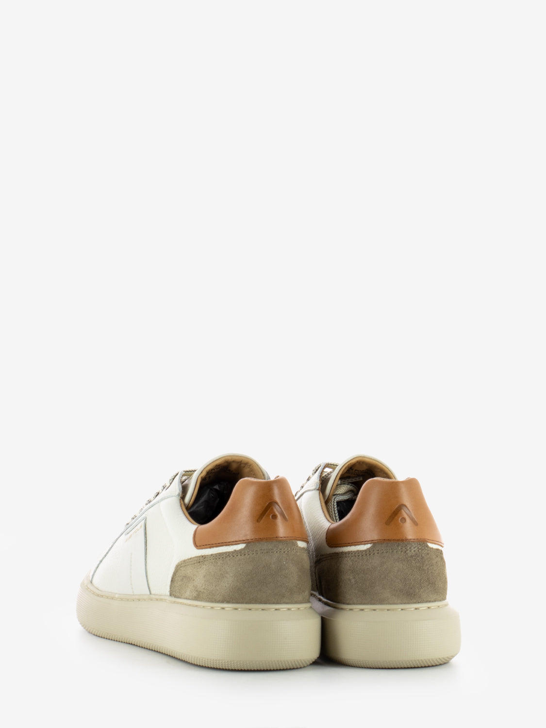 Sneakers in pelle martellata beige