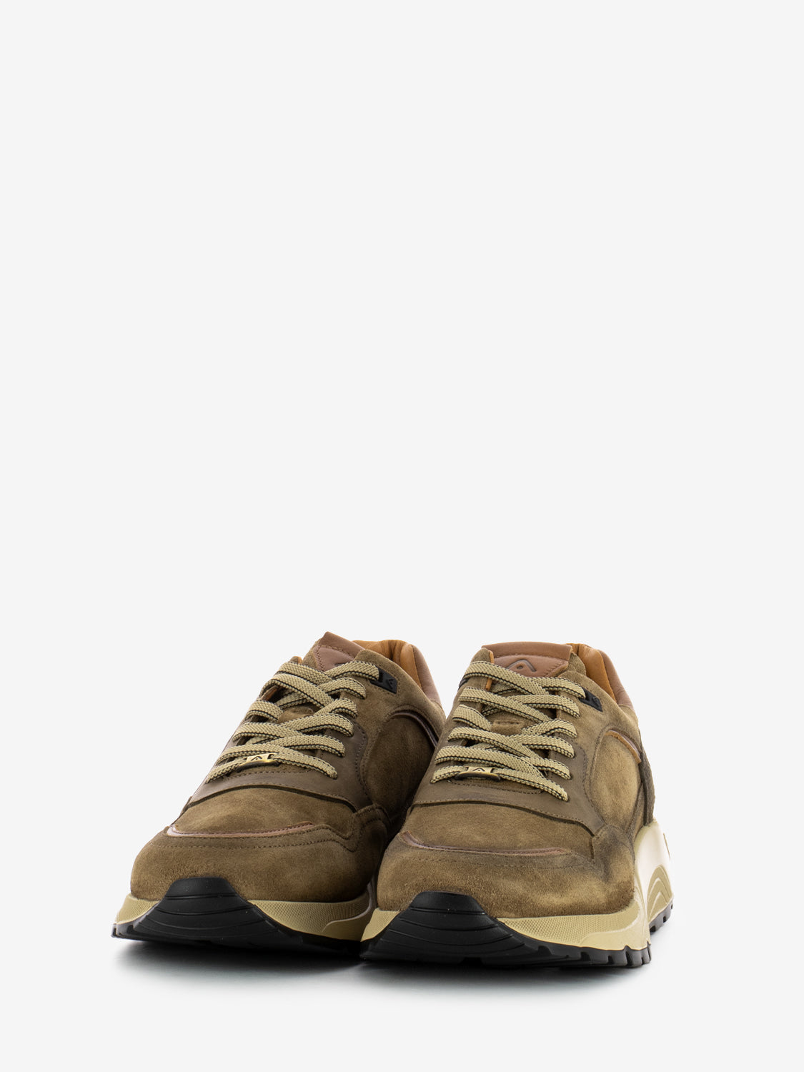 Sneakers in suede tabacco