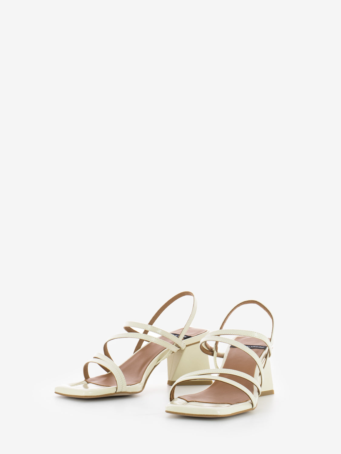 Trapeze heel sandal in cream