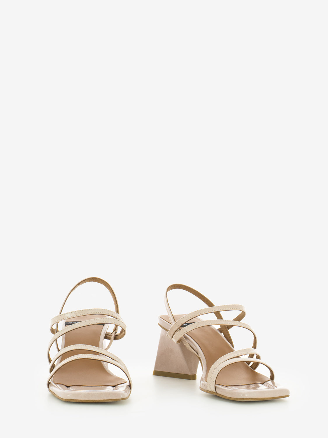 Sandal trapezoid heel sol petal