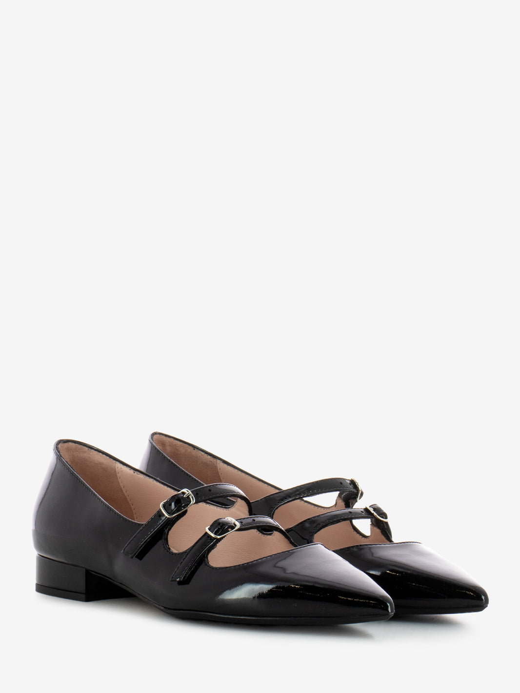 Black patent leather ballerina