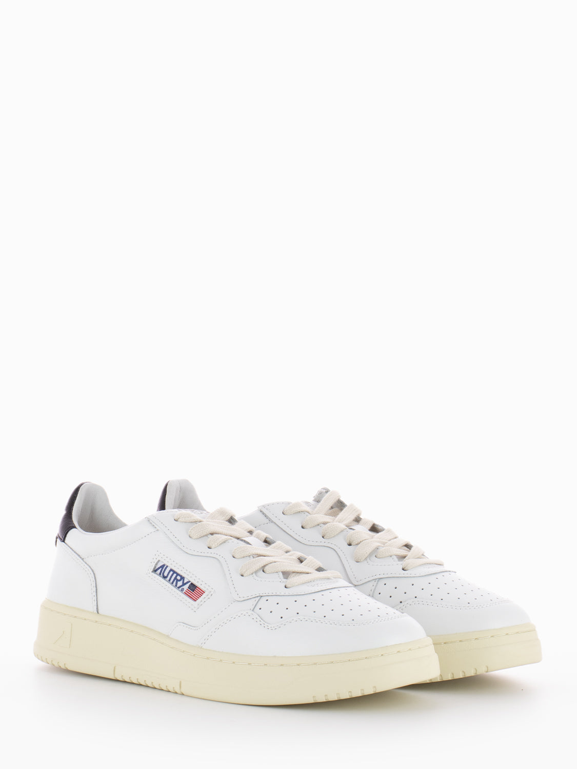 Medalist Low M in white leather