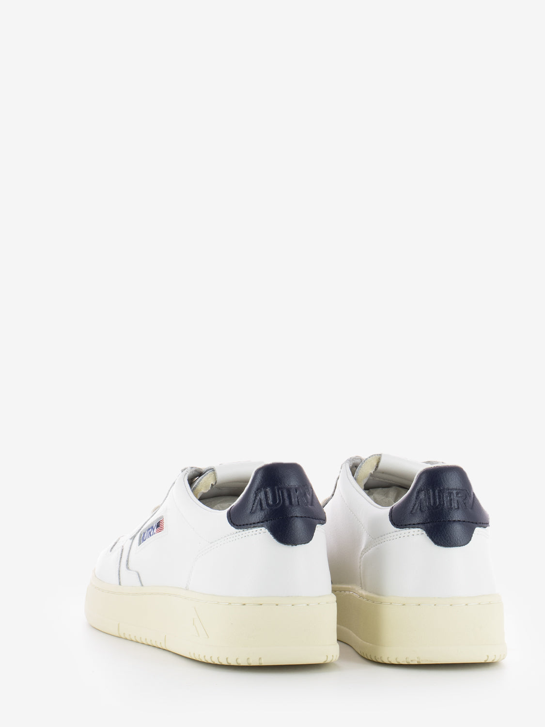 Medalist Low M in white / space leather