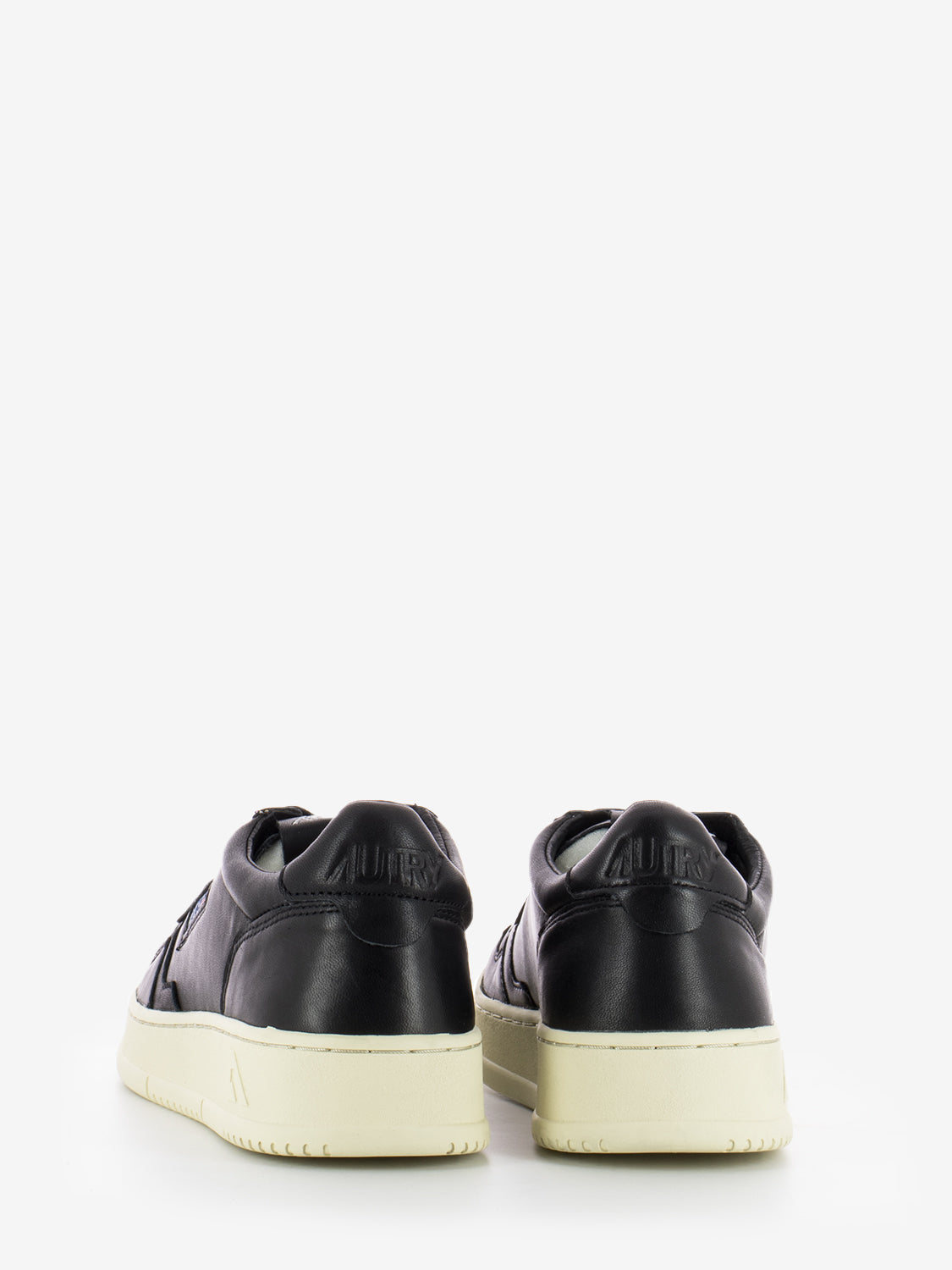 Medalist Low M in black leather