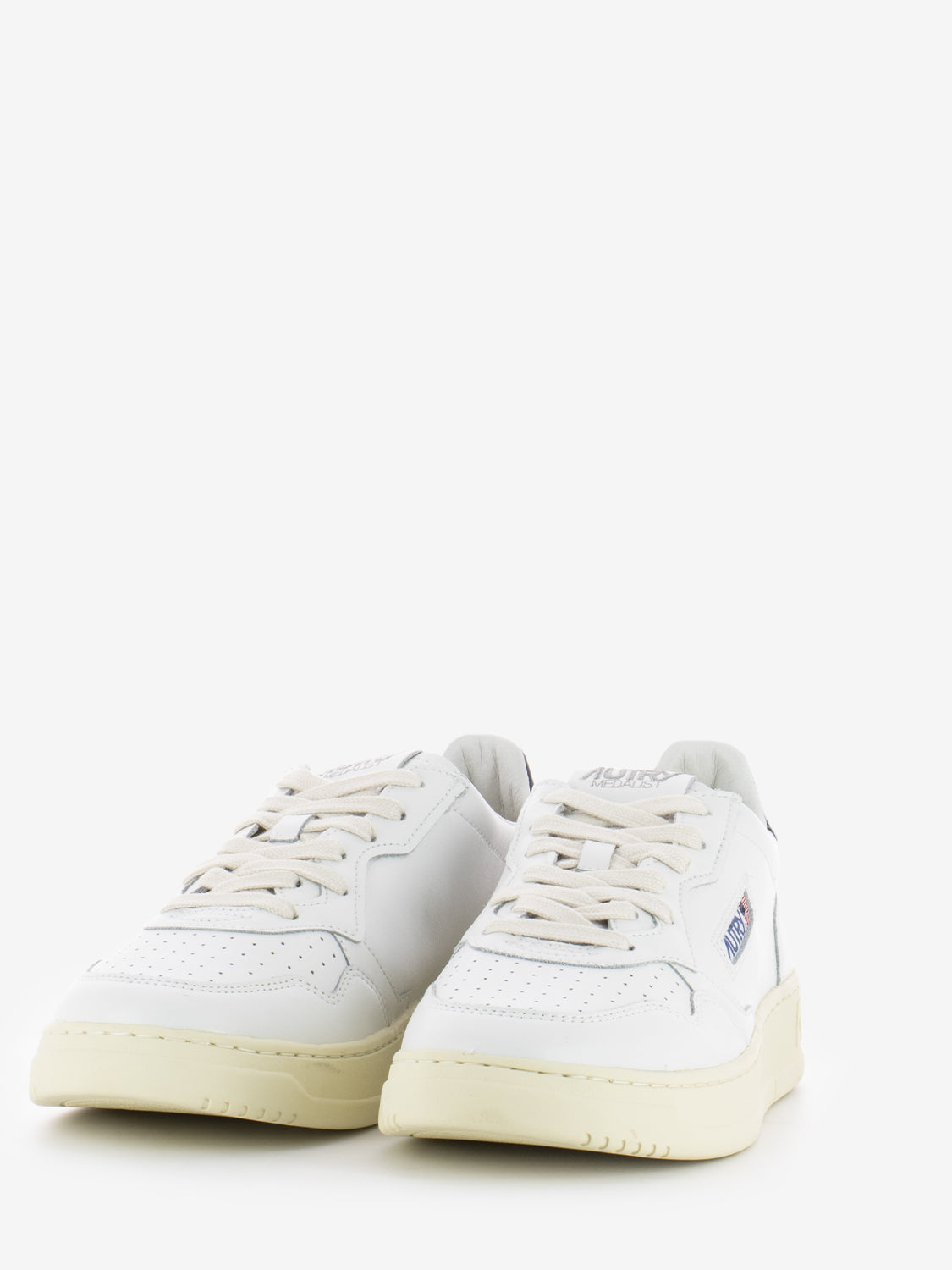 Medalist Low M in white / space leather