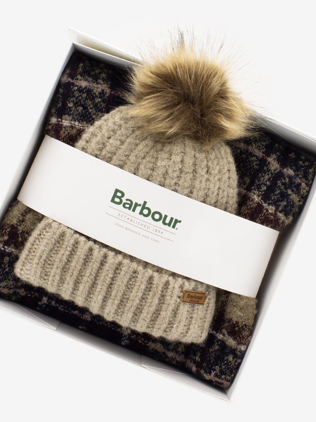 Saltburn beanie & scarf gardenia tartan