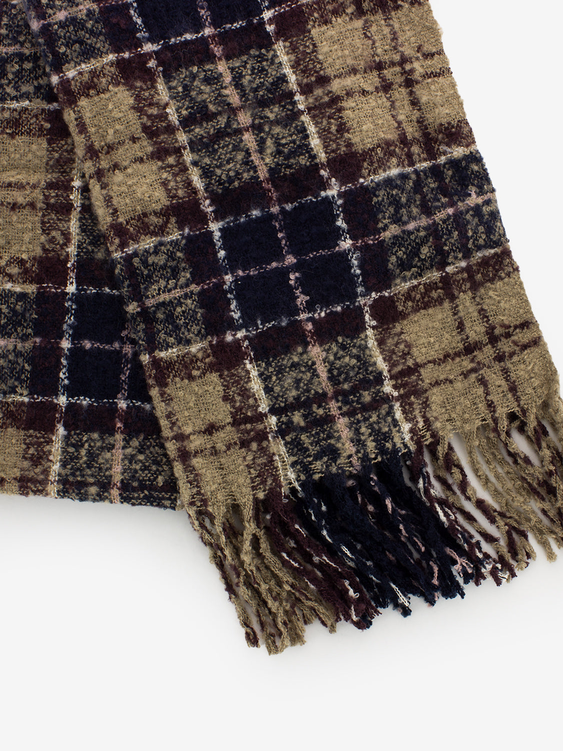 Saltburn beanie & scarf gardenia tartan