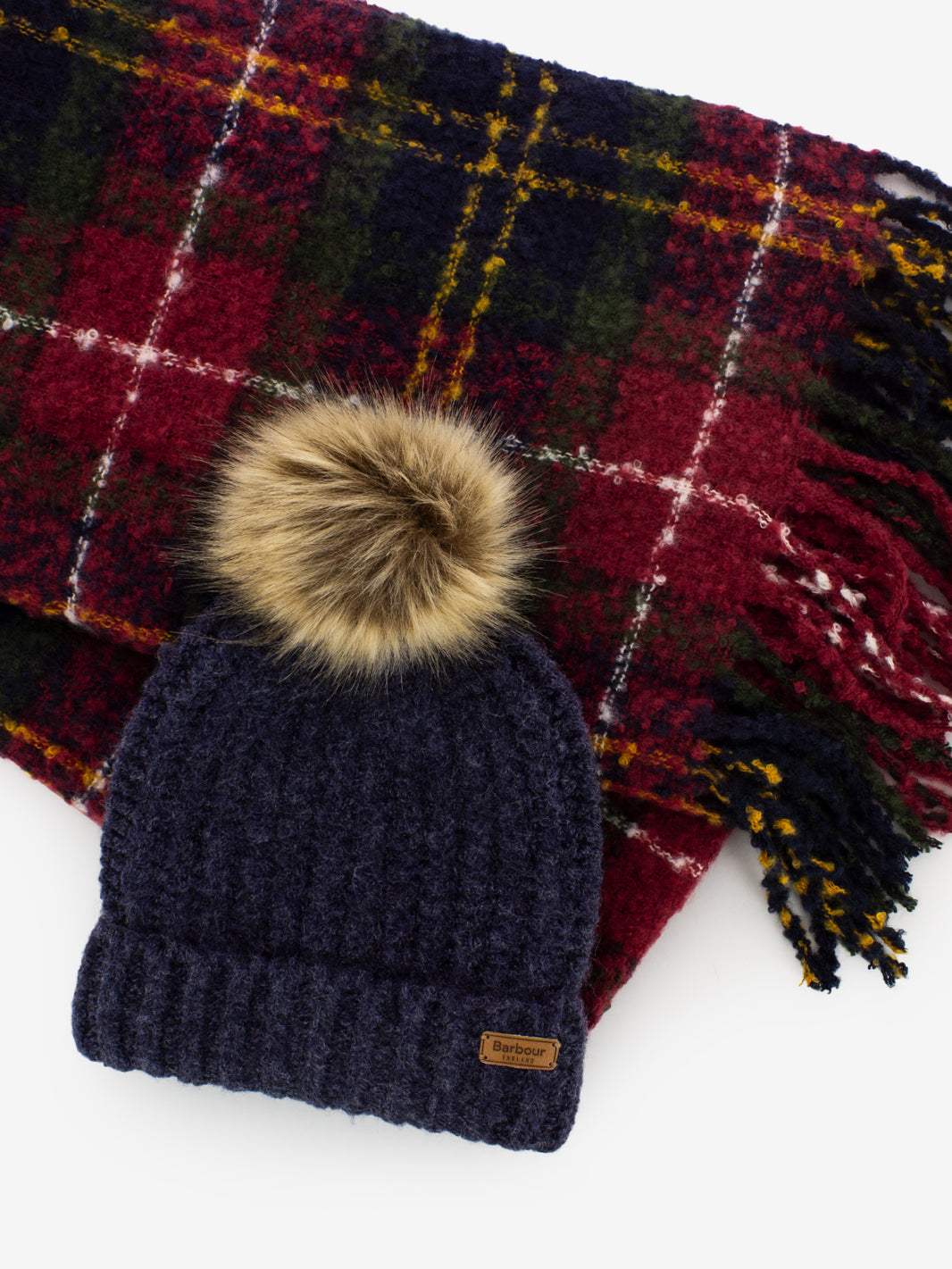 Saltburn beanie & scarf winterberry tartan