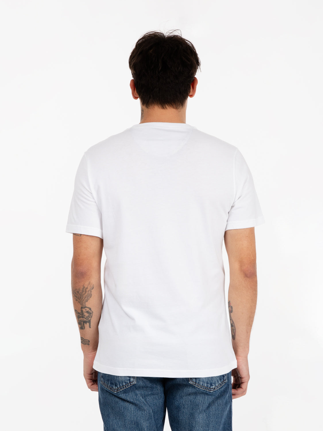 T-shirt logo lettering white