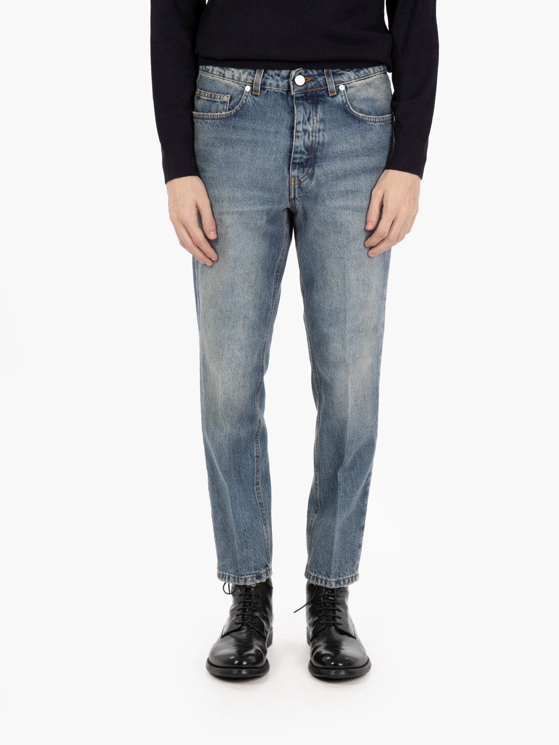 Leonardo shorter light denim jeans