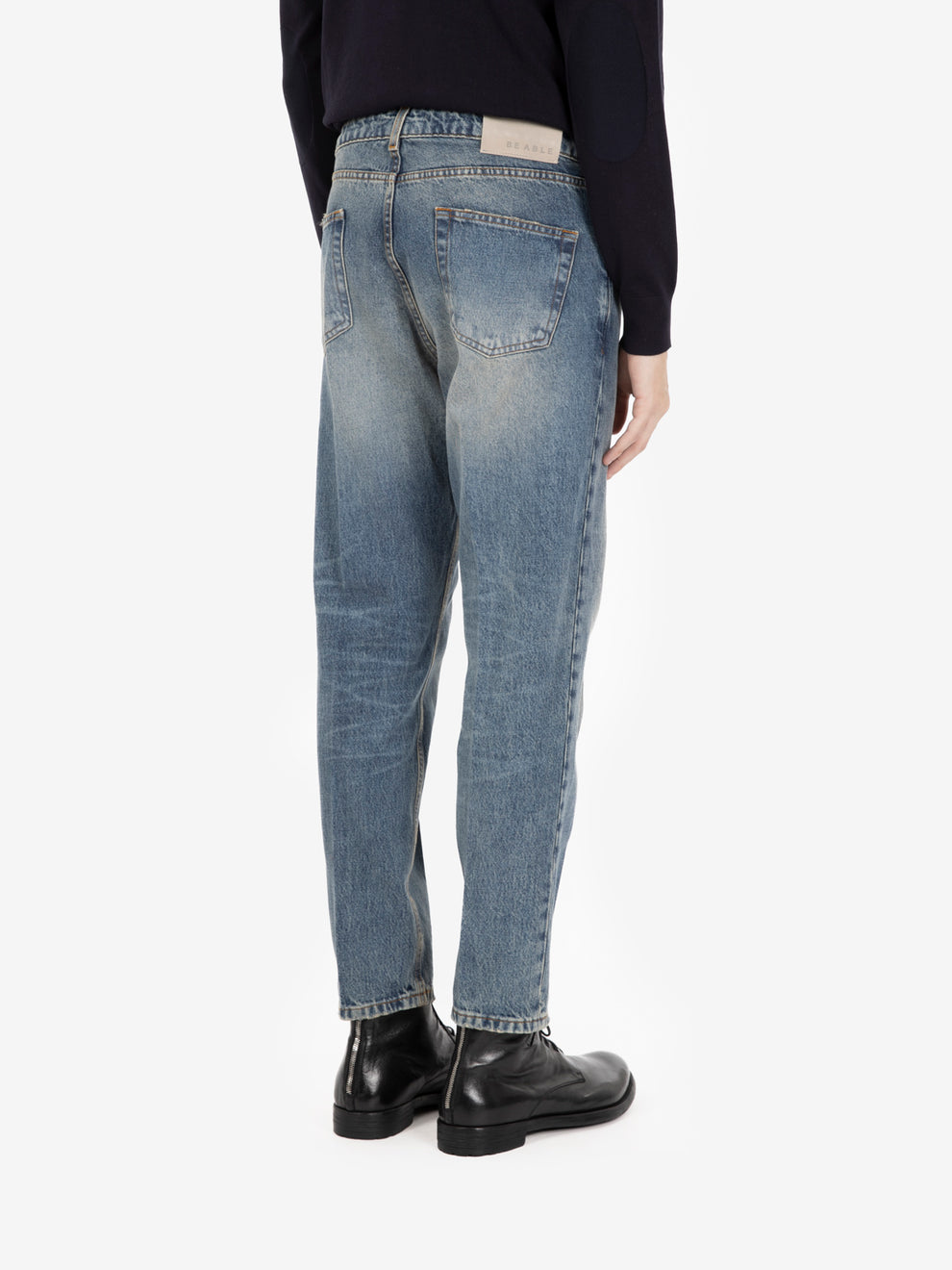 Leonardo shorter light denim jeans
