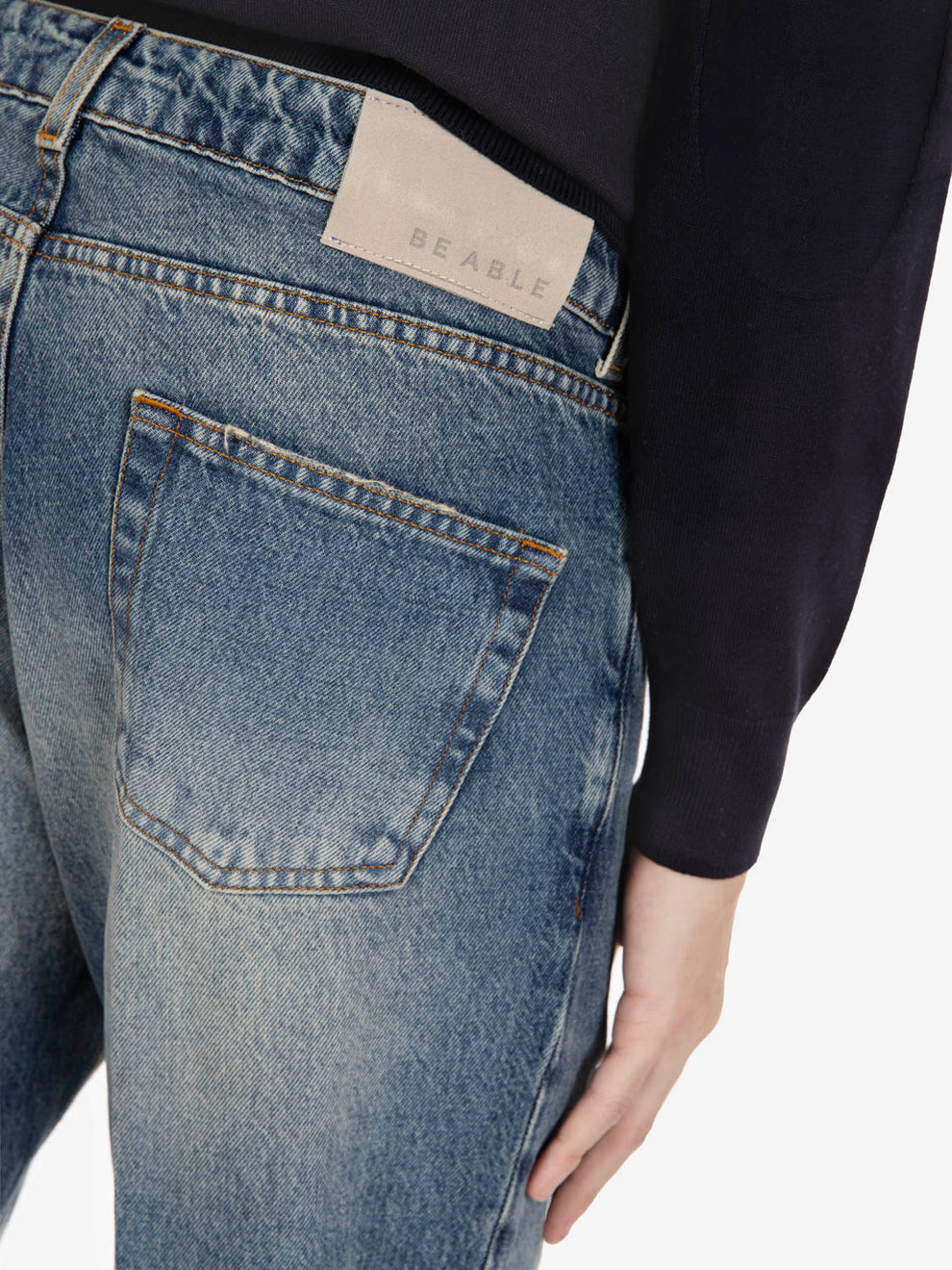 Leonardo shorter light denim jeans