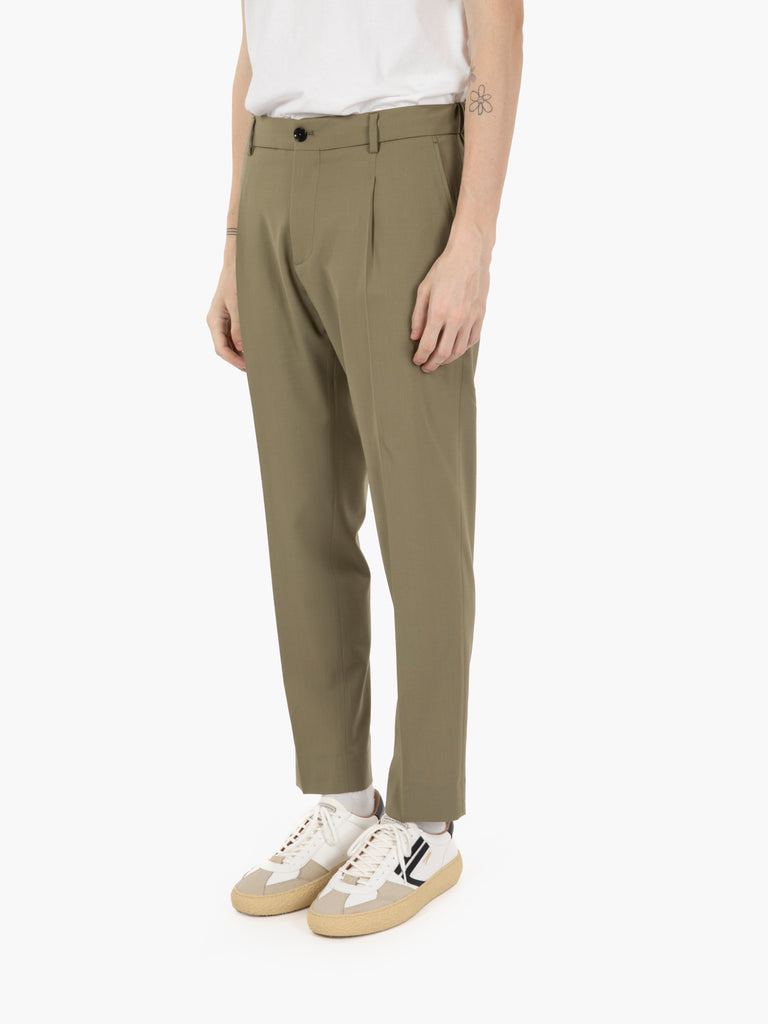BE ABLE - Pantaloni Riccardo regular kaki