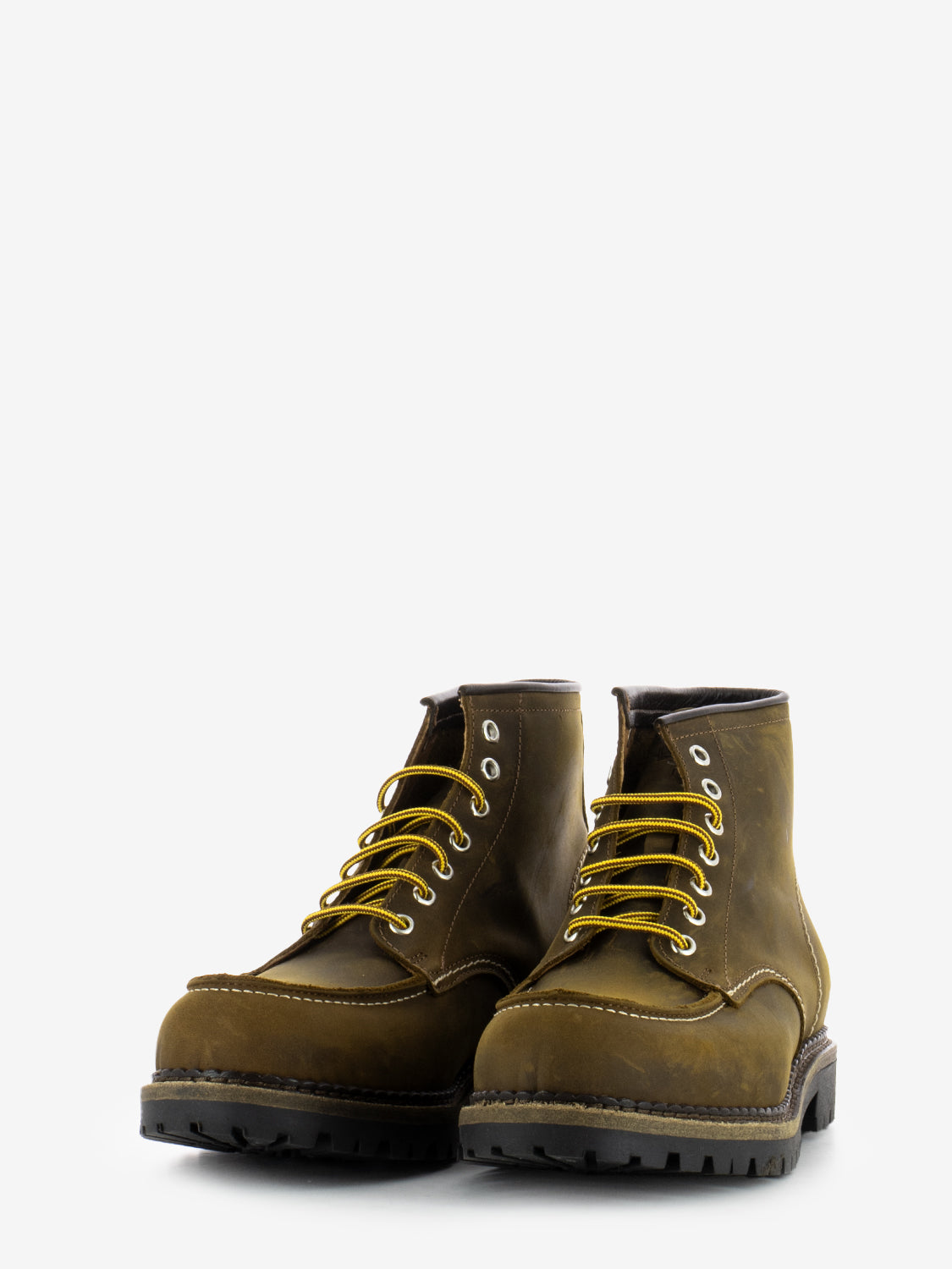Brown aged nubuck polishes
