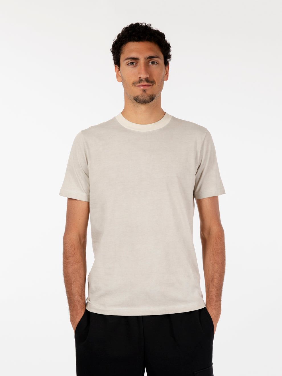 Old beige basic short-sleeved t-shirt