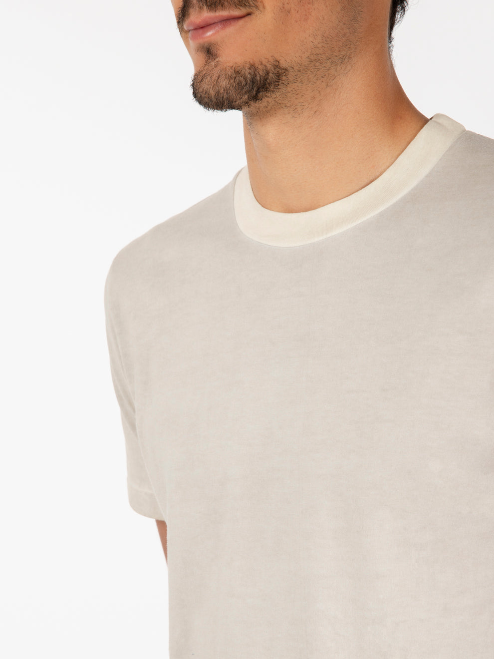 Old beige basic short-sleeved t-shirt