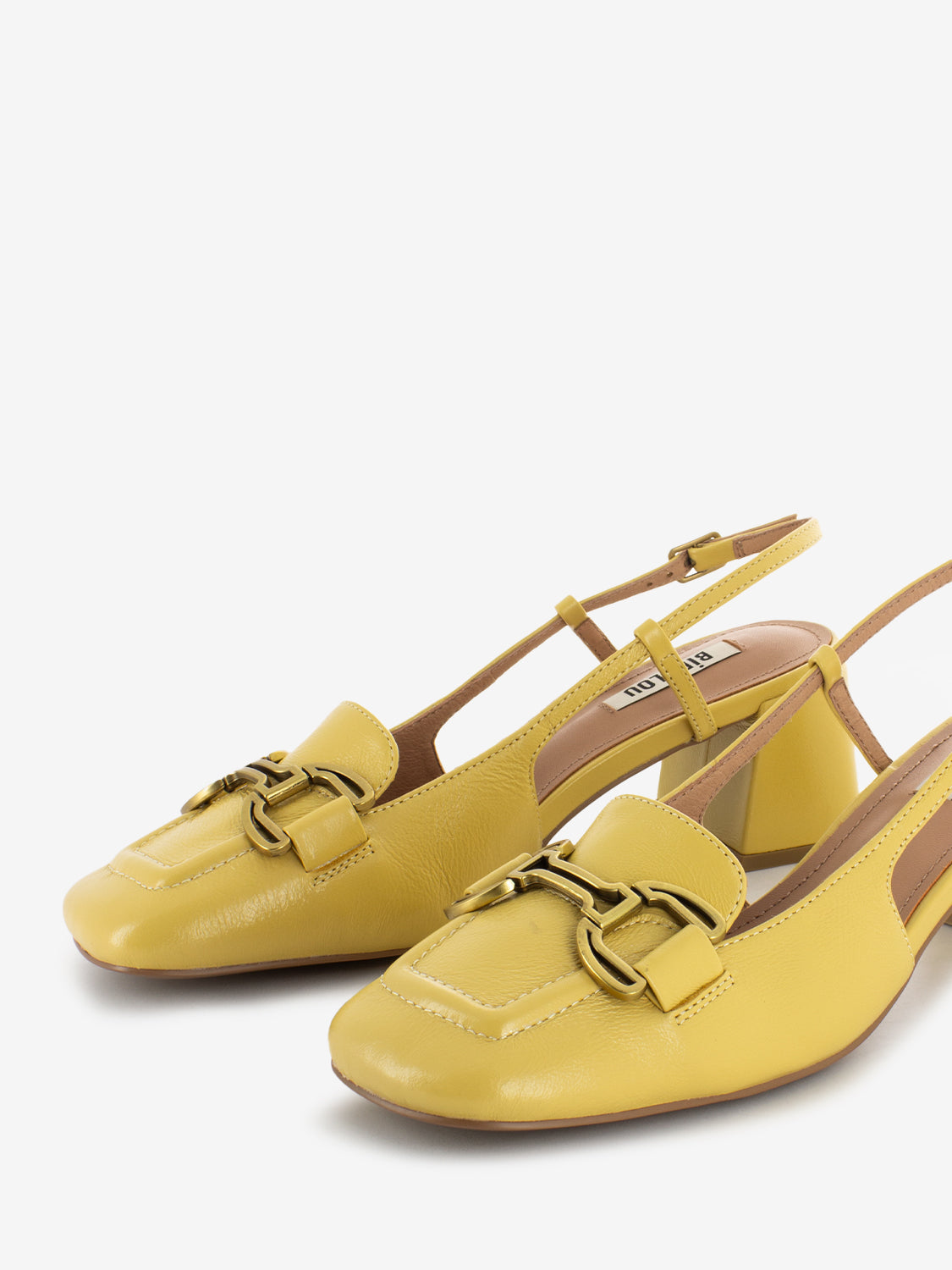 Chanel in pelle con tacco largo vaniglia