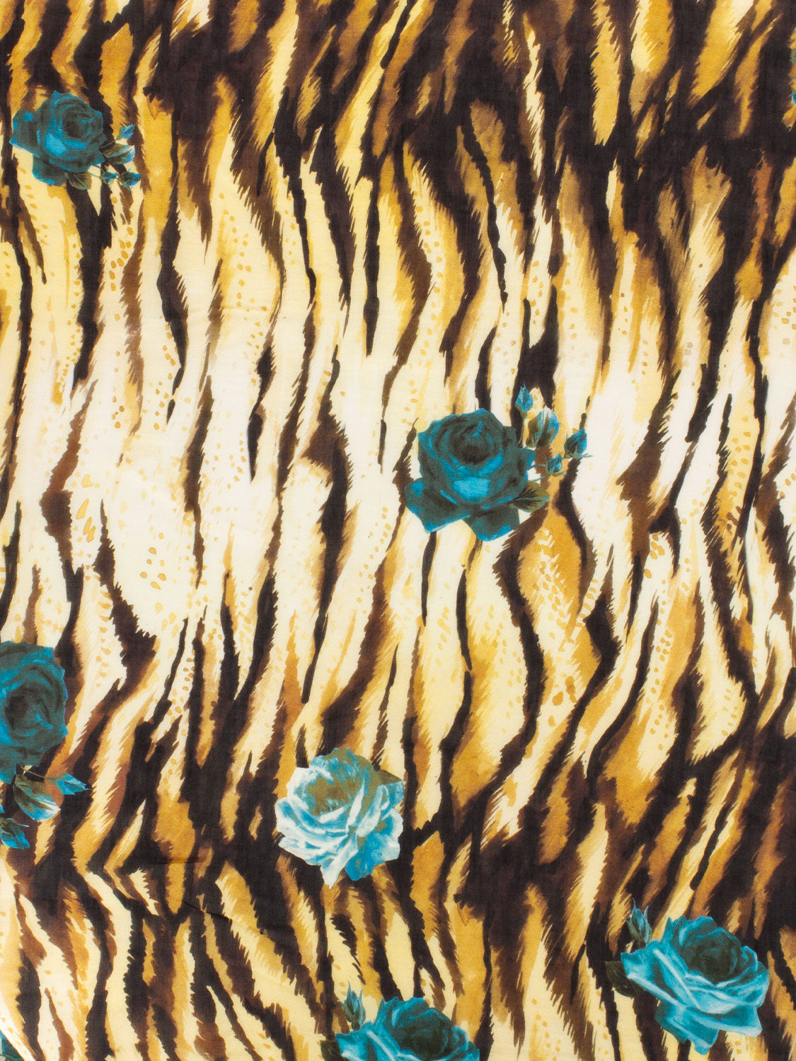 Animal print scarf and roses bachelor button
