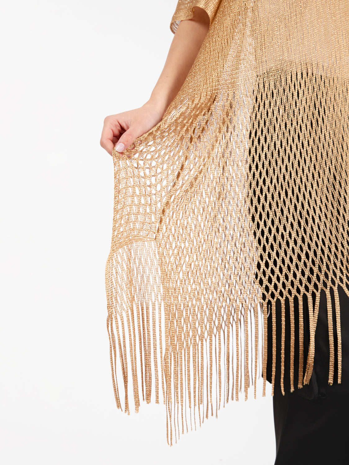 Kimono with light gold fringes