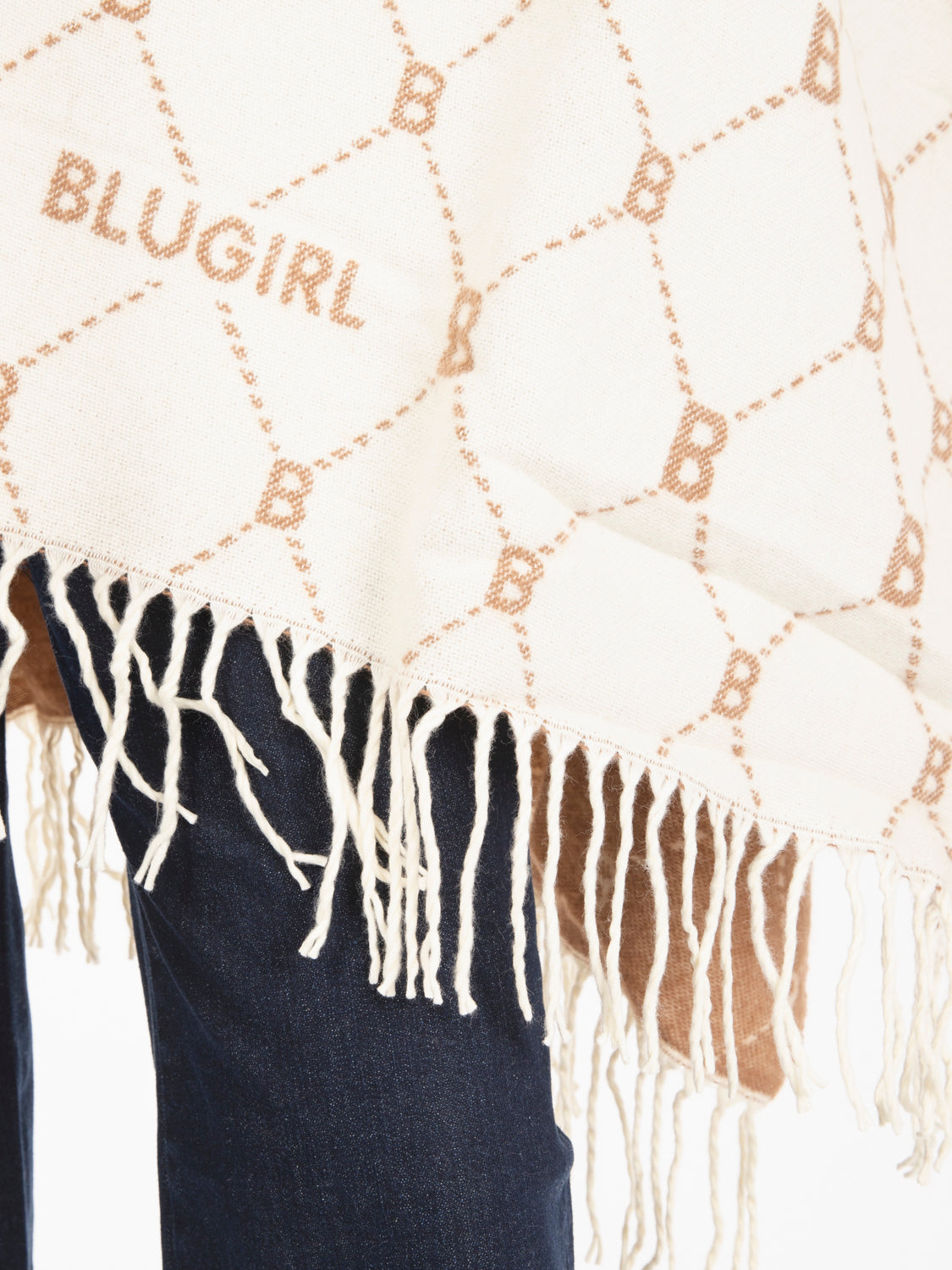 Poncho with beige all-over logo