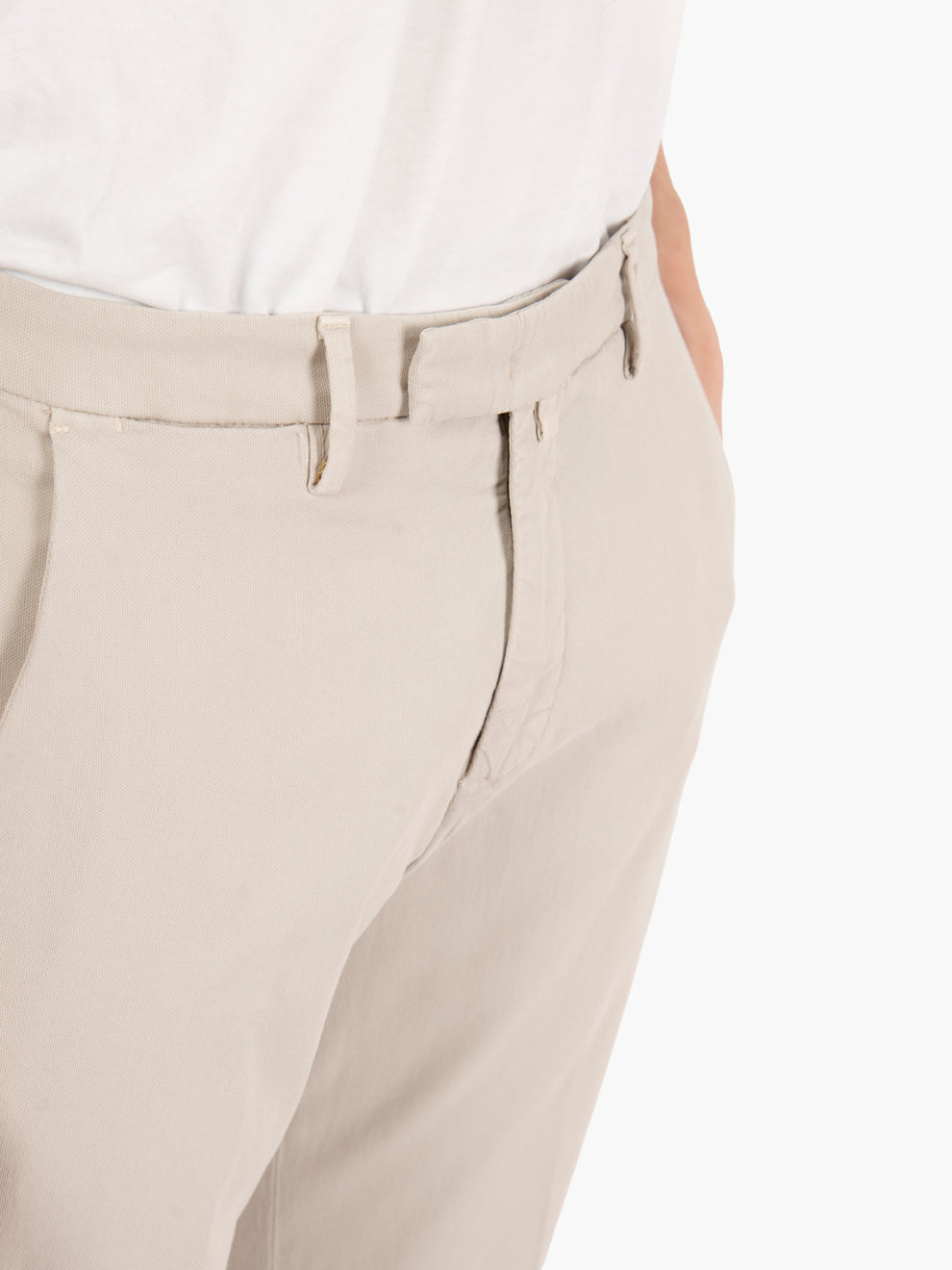 BG03 beige trousers