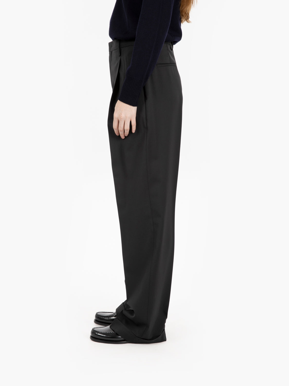 Pantaloni con pinces in misto lana neri