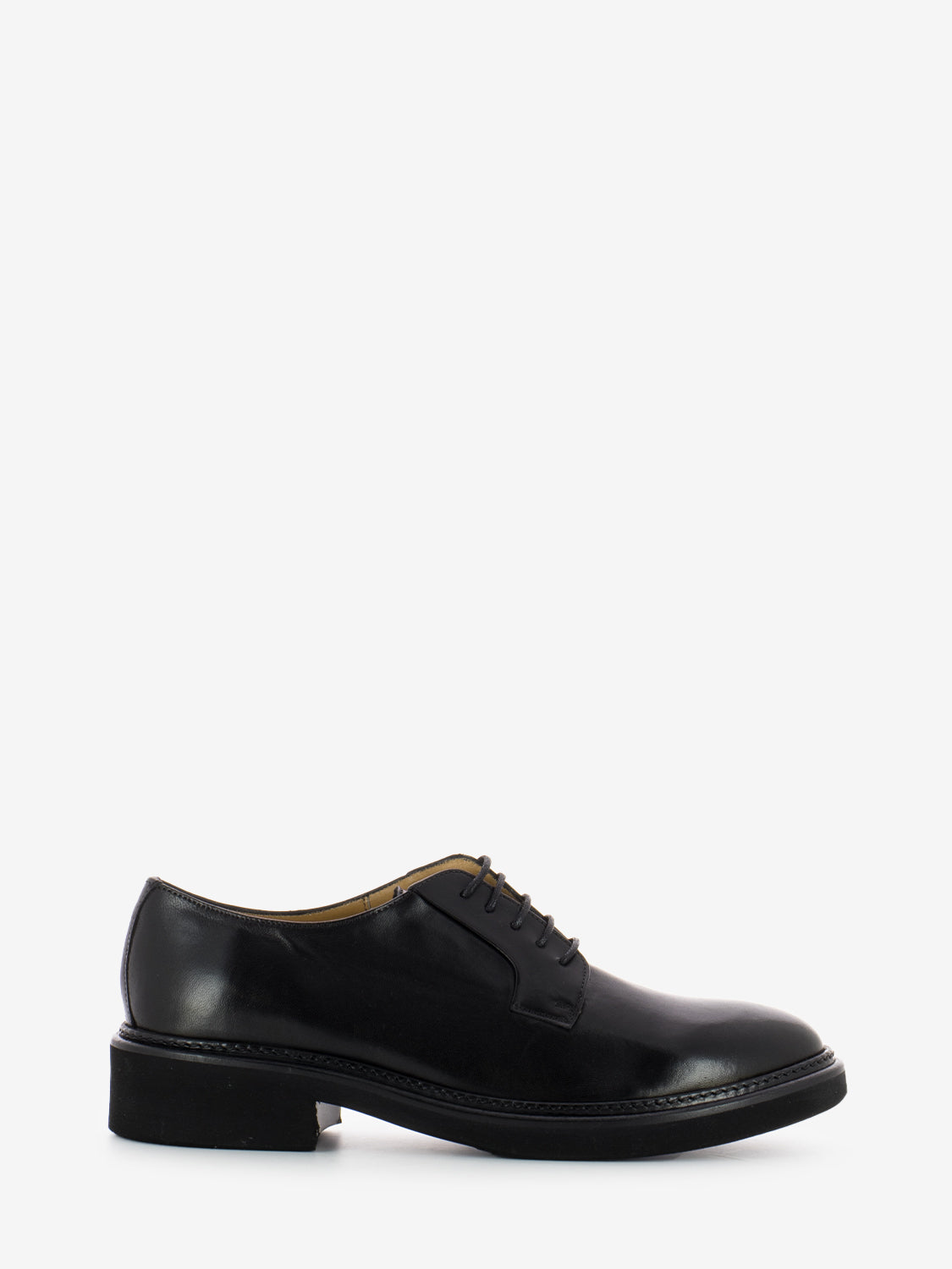 Extralight black derby