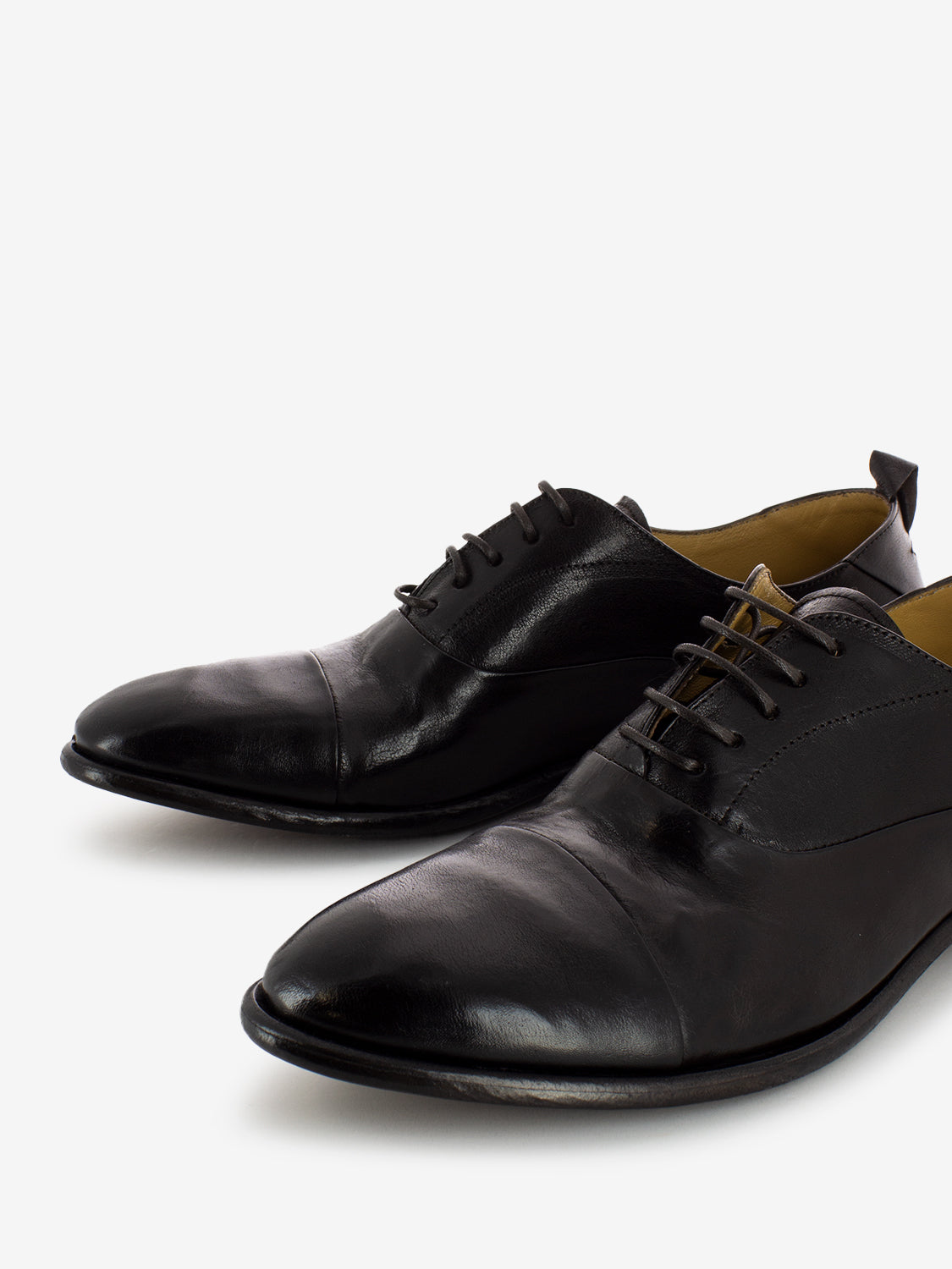 Ebony Canglav Leather Oxford