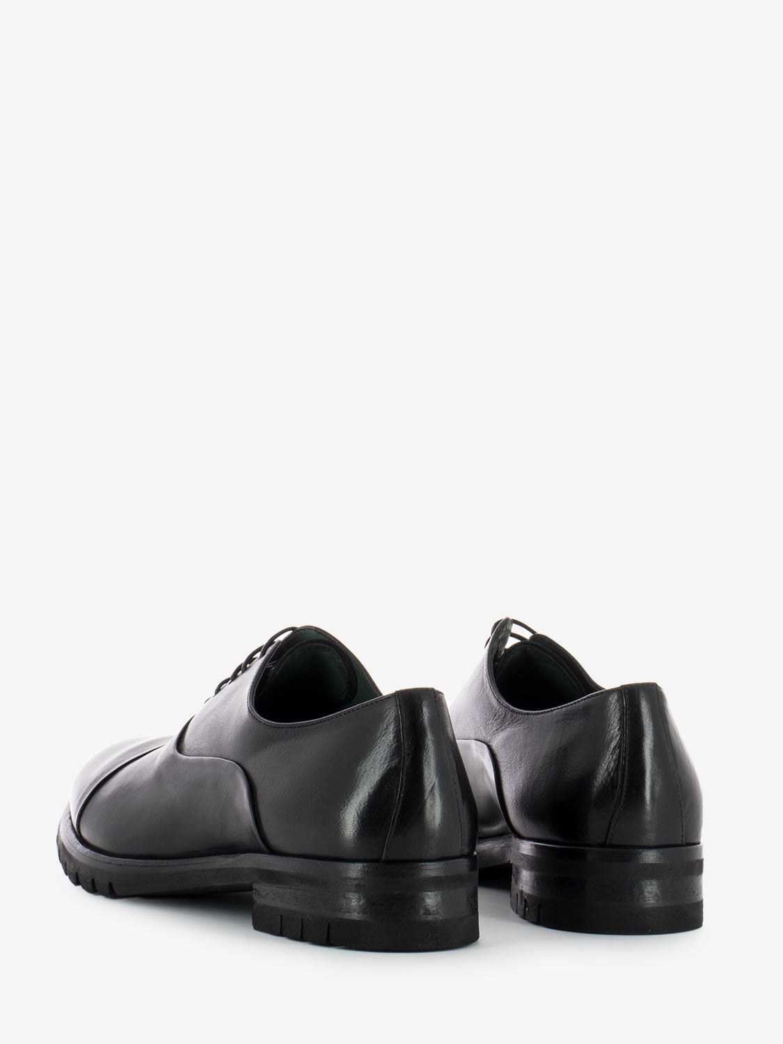 Black Oxford with reinforced toe